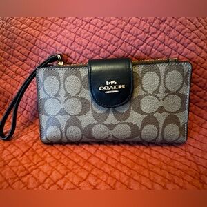 Coach Tan and Brown Signature Wallet